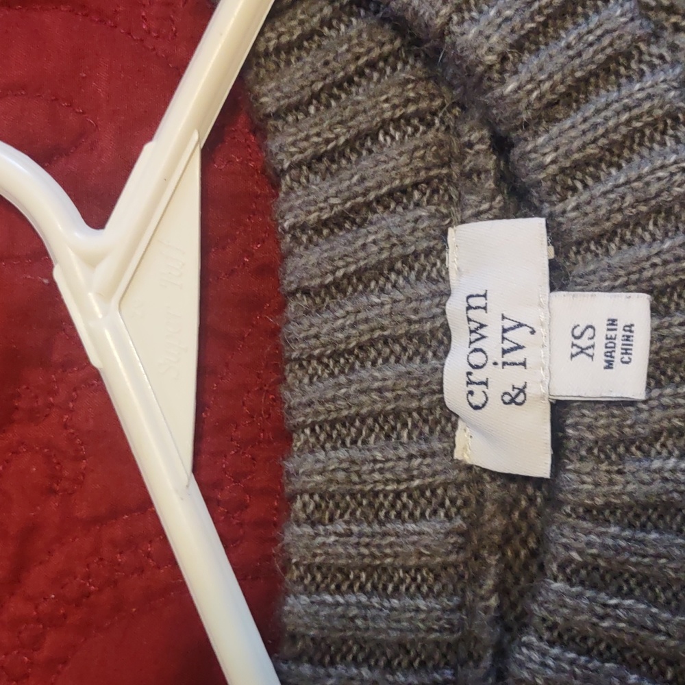Grey sweater - Picture 3 of 4